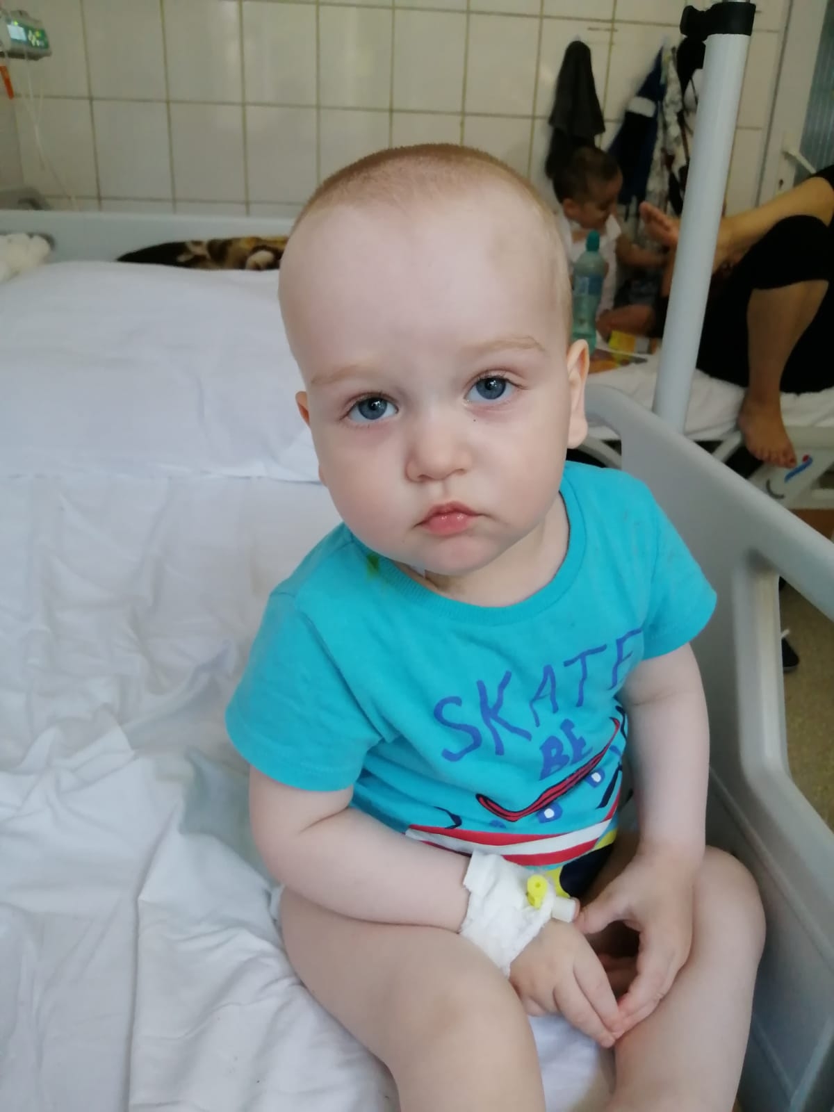 Sufar de LEUCEMIE! Comanda o Biblie si AJUTA-MA sa imi platesc tratamentul!