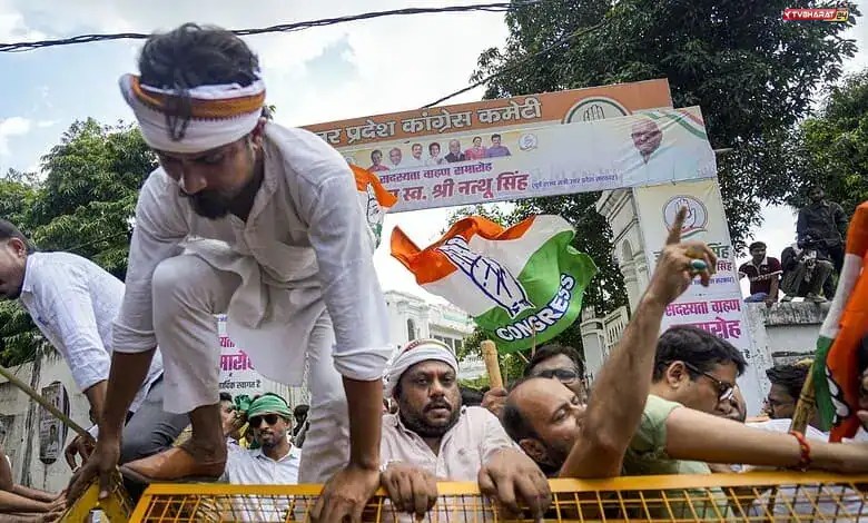 Congress, BJP battle on streets as student agitation spirals