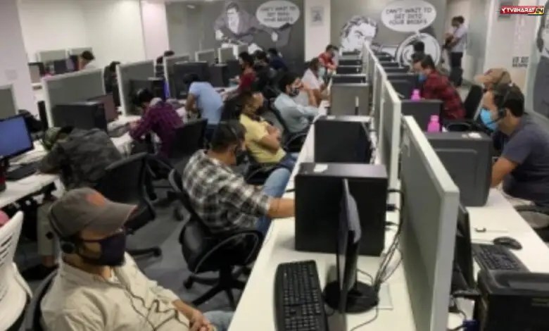 Call centre network busted in Delhi, 21 Telugu telecallers held