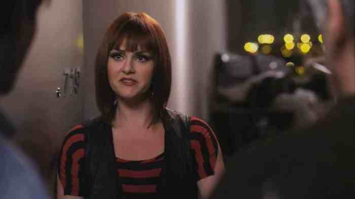 Sara rue net worth