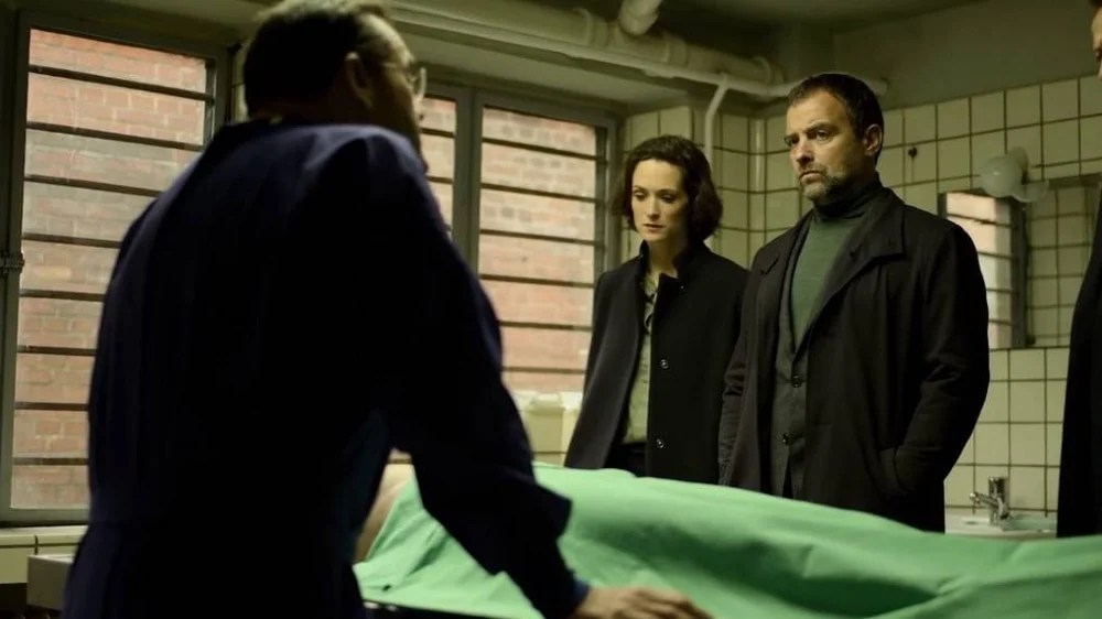 Hall), a forensic technician specializing in bloodstain pattern analysis for the fictional miami metro police department, who leads a secret parallel life as a vigilante serial killer, hunting down … The 25 Best Tv Shows About Serial Killers Tvshowpilot Com