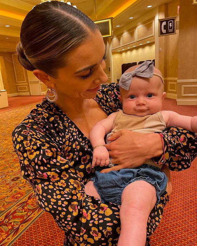 Jenna johnson dishes on starting a family with val chmerkovskiy