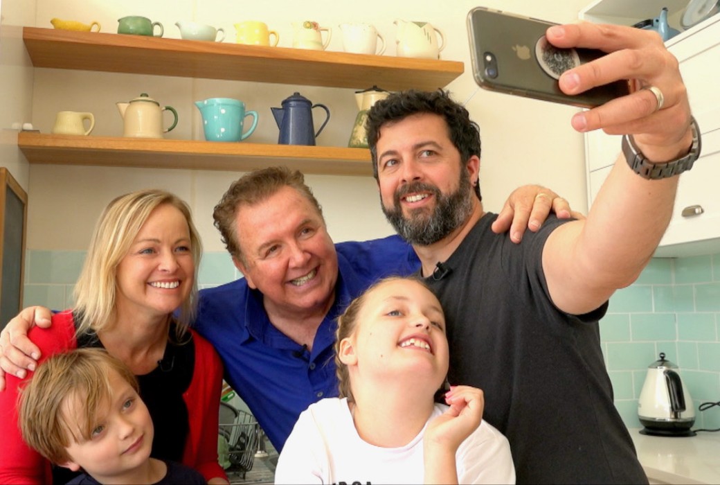 Peter Everett pilots new show, Eat with Pete. - Vimarsana News