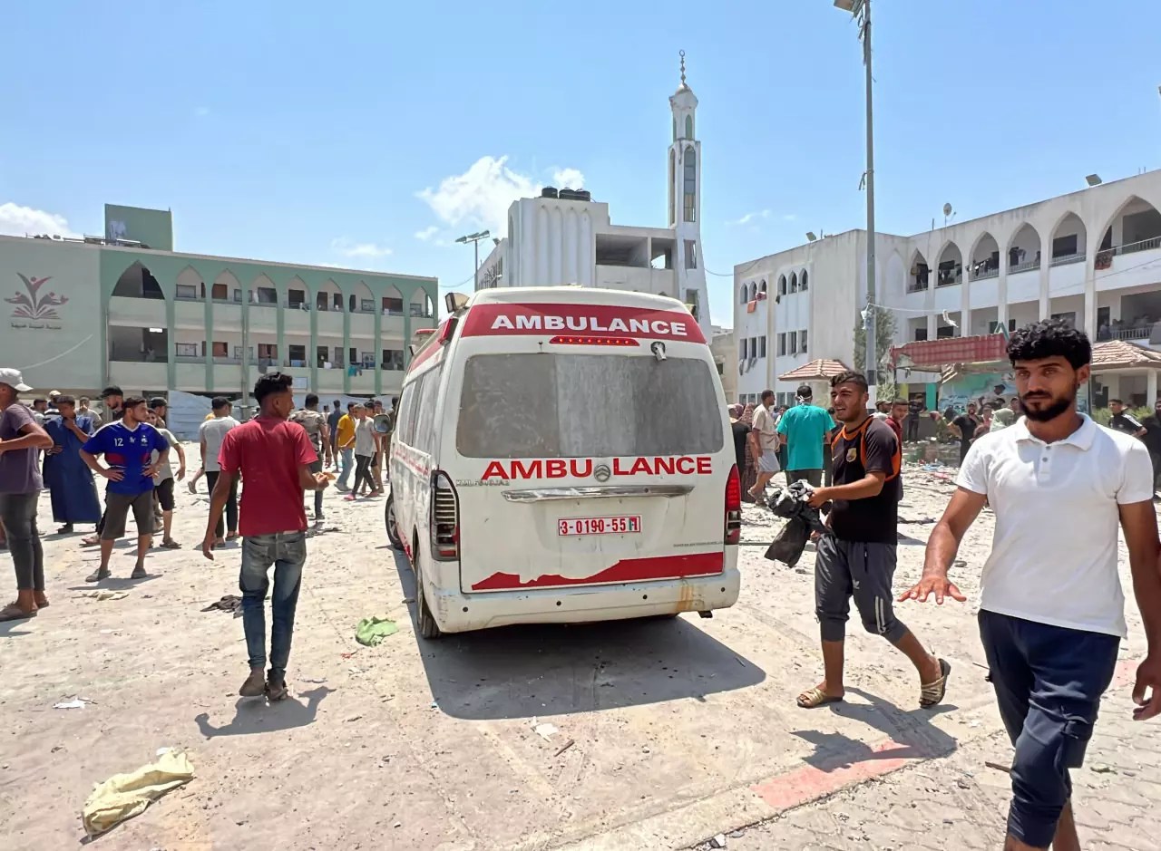 İsrail, sivillerin sığındığı okuldaki sahra hastanesini vurdu: 30 ölü, 100’den fazla yaralı
