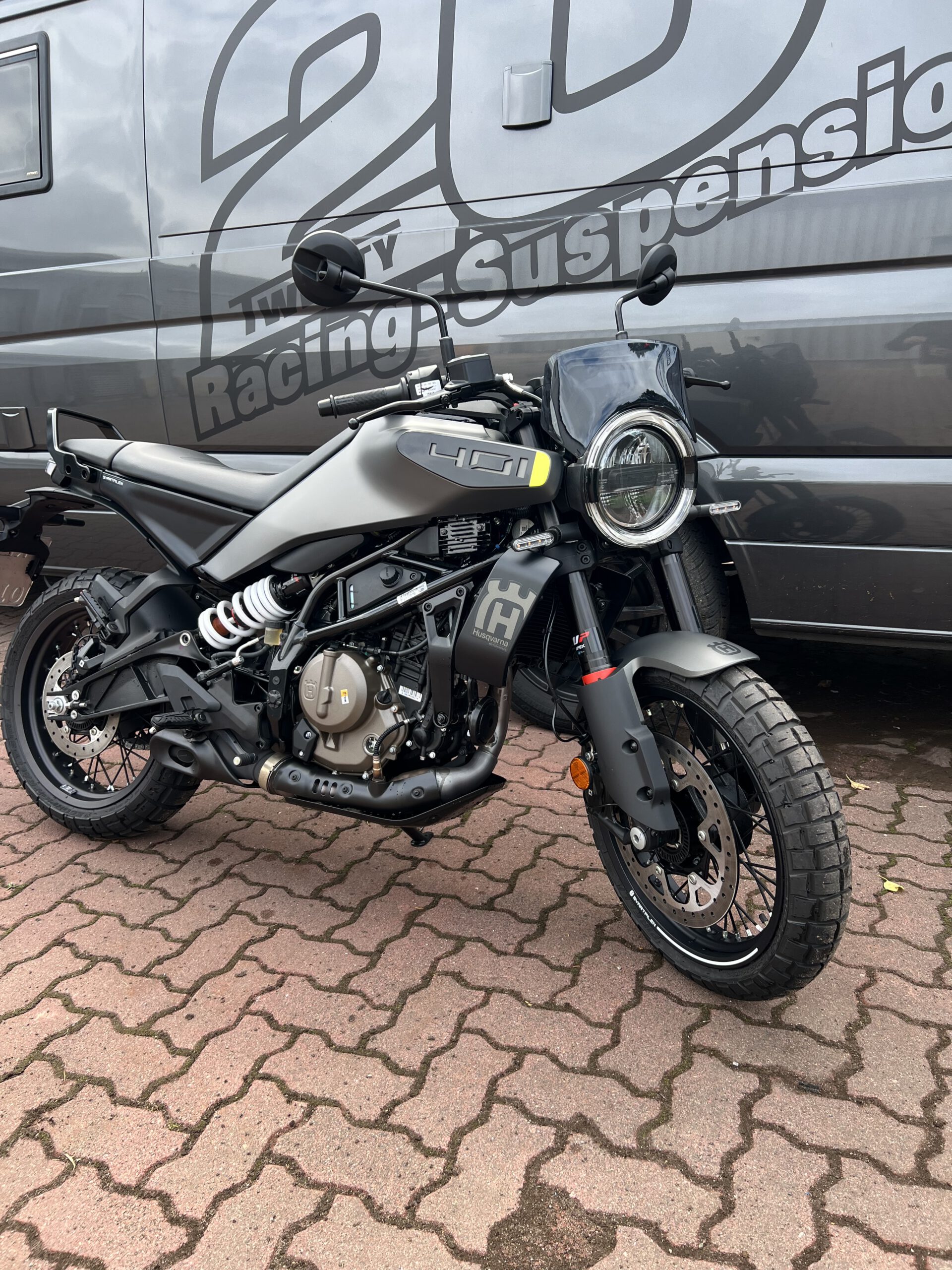 Husqvarna 401 Svartpilen 2025