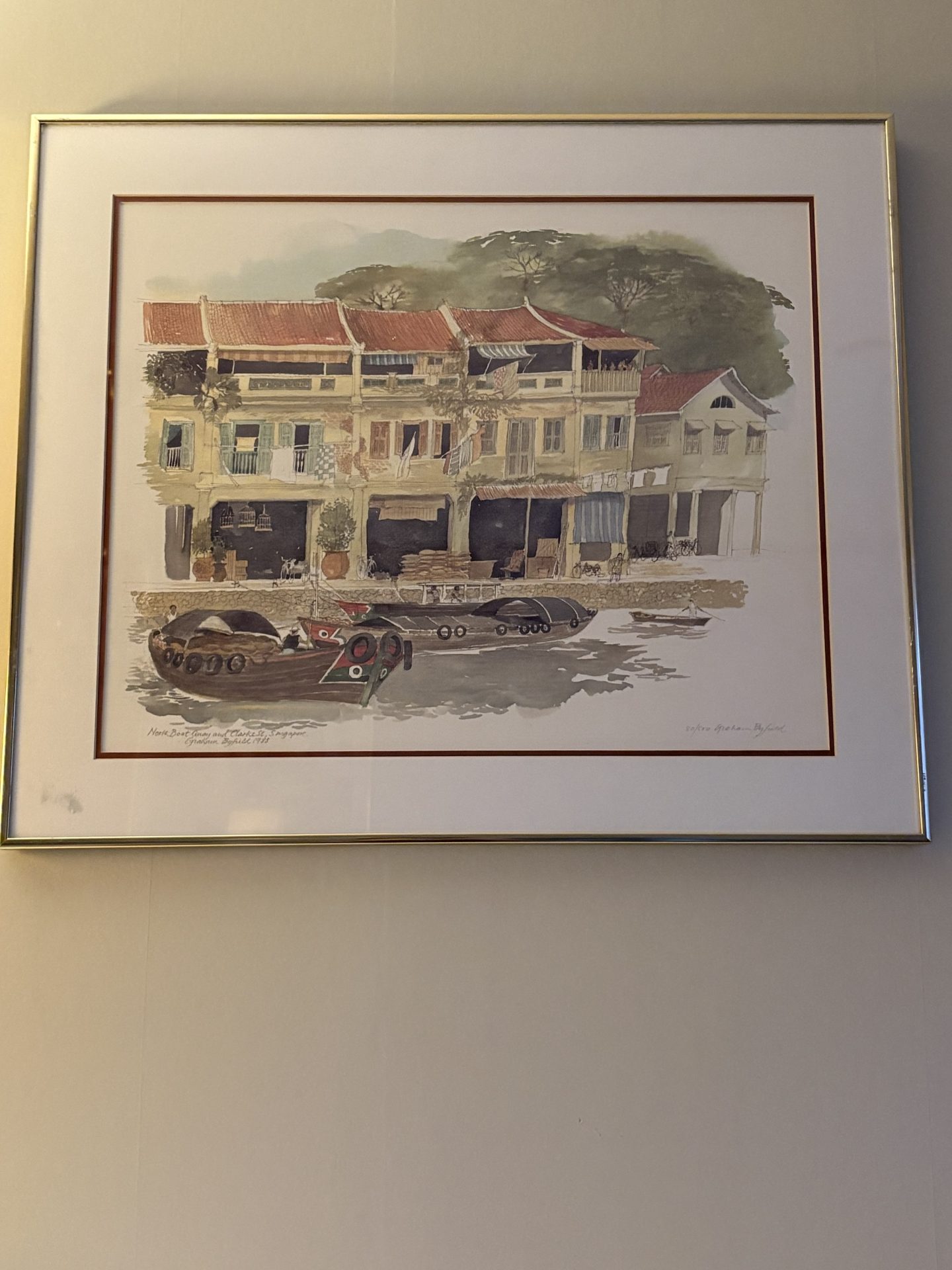 Vacker litografi utav konstnären Graham Byfield. North Boat Quay and Clarke St Singapore 1988, nr 80/500.