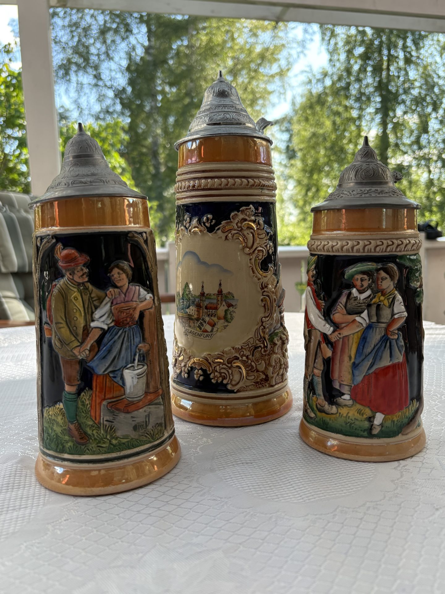 Tre st vintage , Tyska ölkrus i keramik med tennlock, 1960 tal.