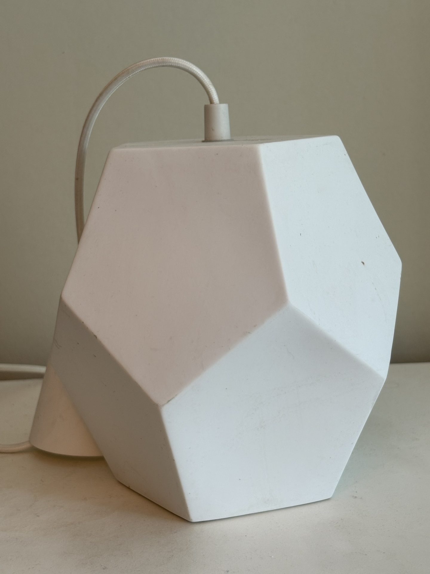 Vintage skulptural geometrisk pendellampa, design Hans Agne Jakobsson , tidigt 1970 tal.