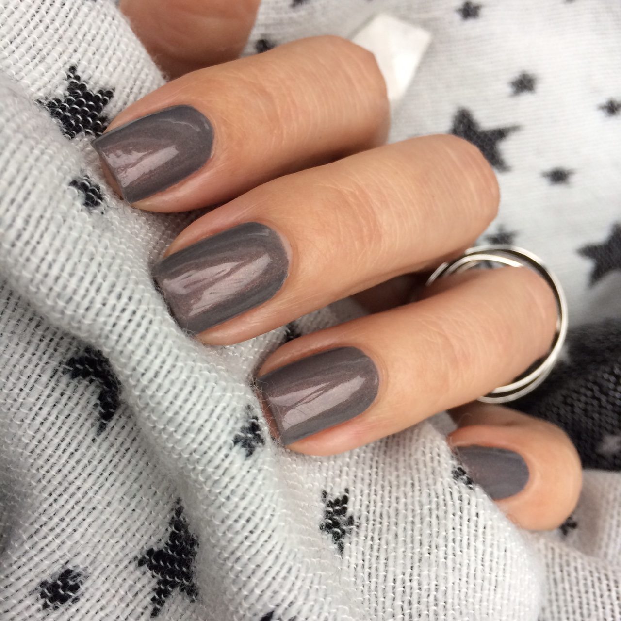 essie social lights twindly beauty blog