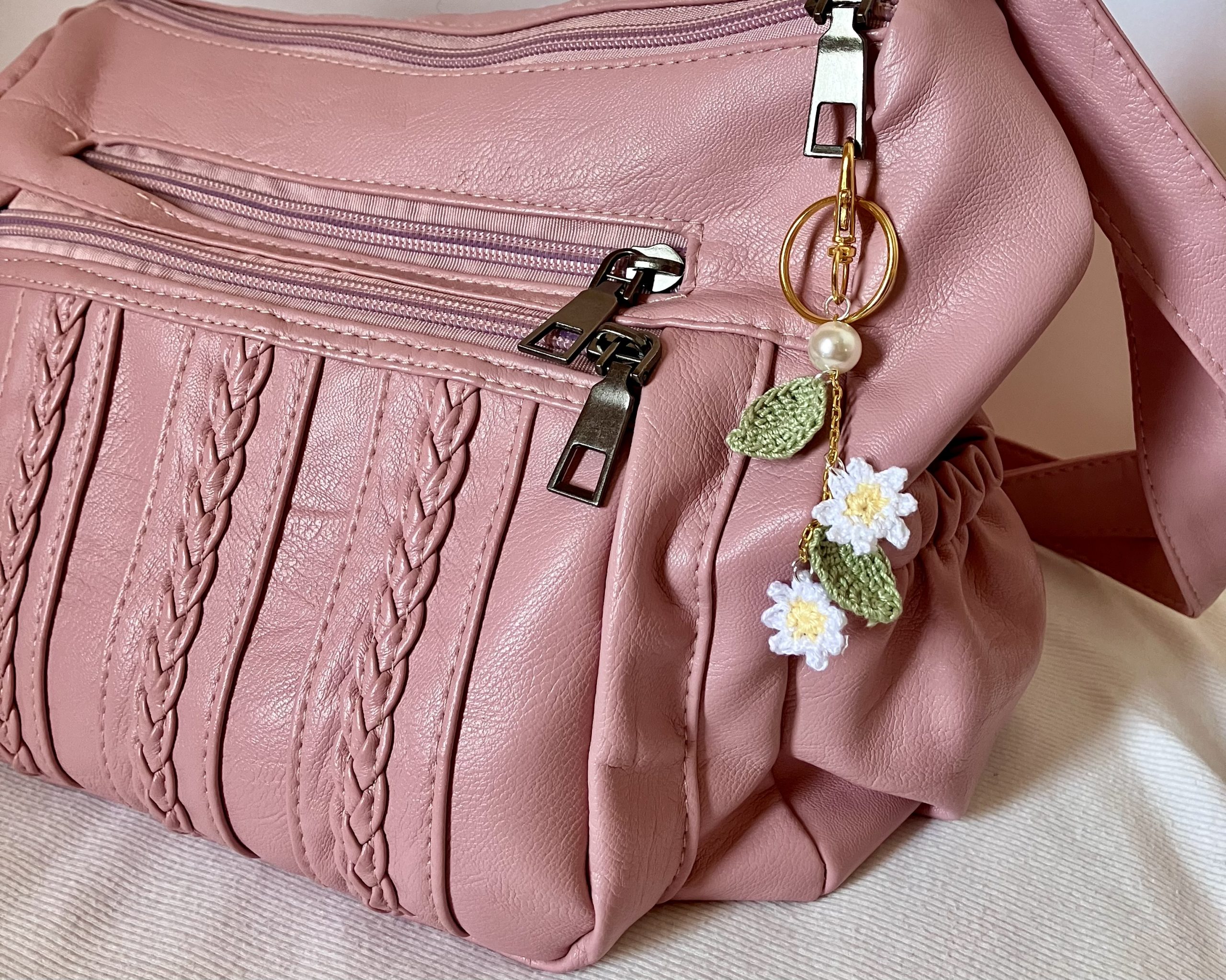 Crochet daisy bag charm with faux pearl
