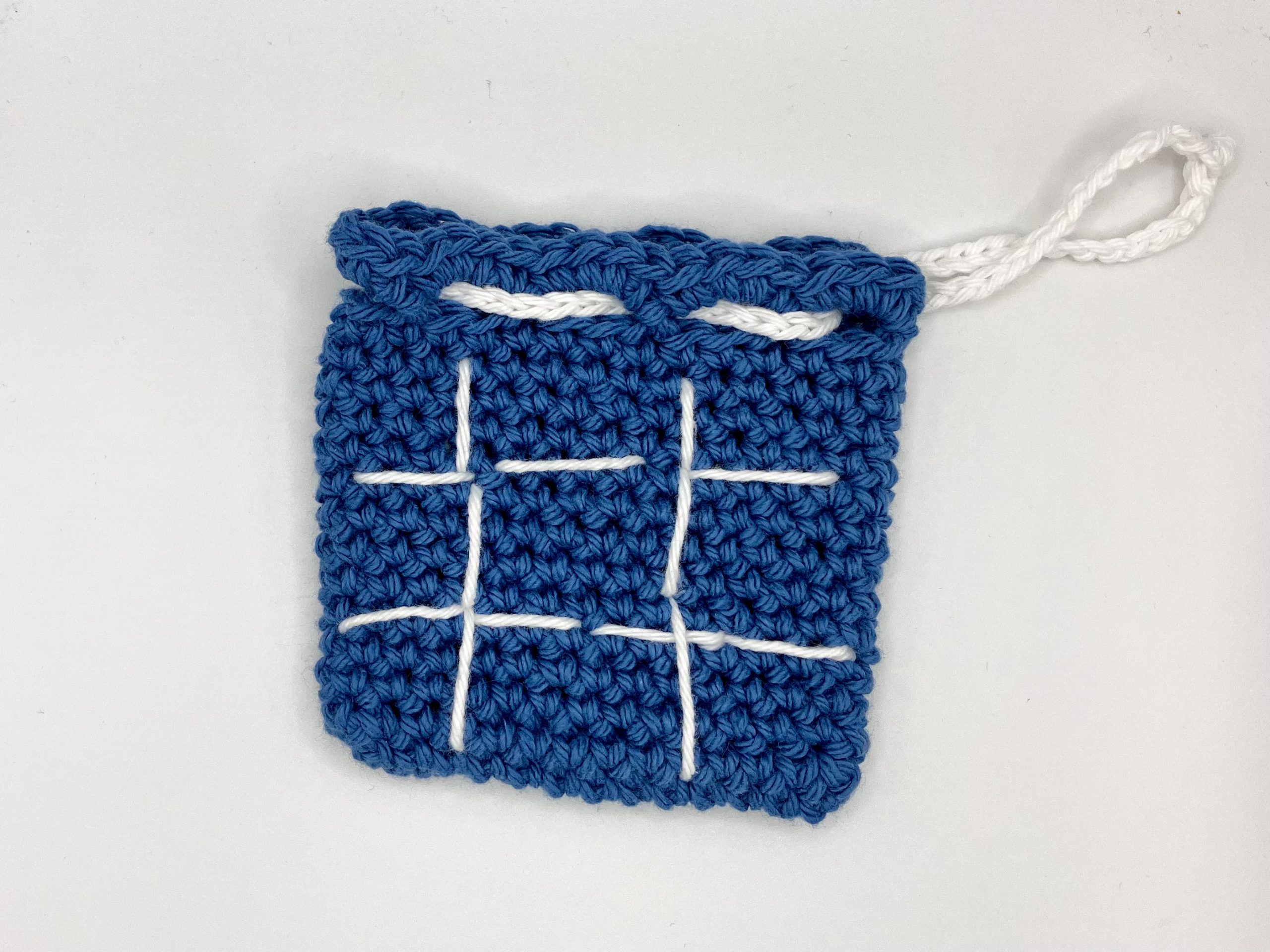 Crochet tic tac toe drawstring bag