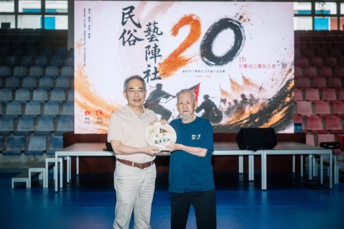 龍華科大民俗藝陣社慶祝成立20周年 老中青三代社員回娘家 龍華科大民俗藝陣社慶祝成立20周年 老中青三代社員回娘家