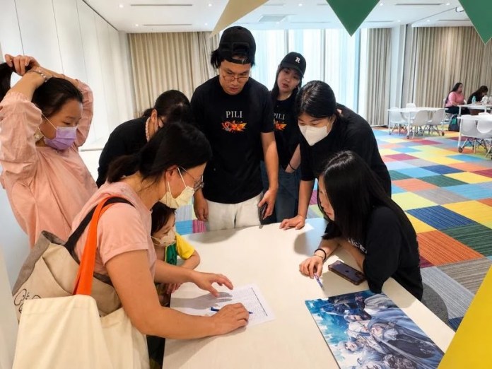 萬能科大商設系創新職場見習 聯手霹靂布袋戲展現文創教育實戰力 萬能科大商設系創新職場見習 聯手霹靂布袋戲展現文創教育實戰力