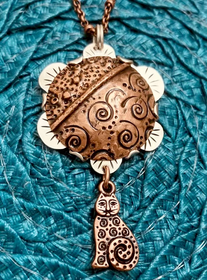 Foldform pendant