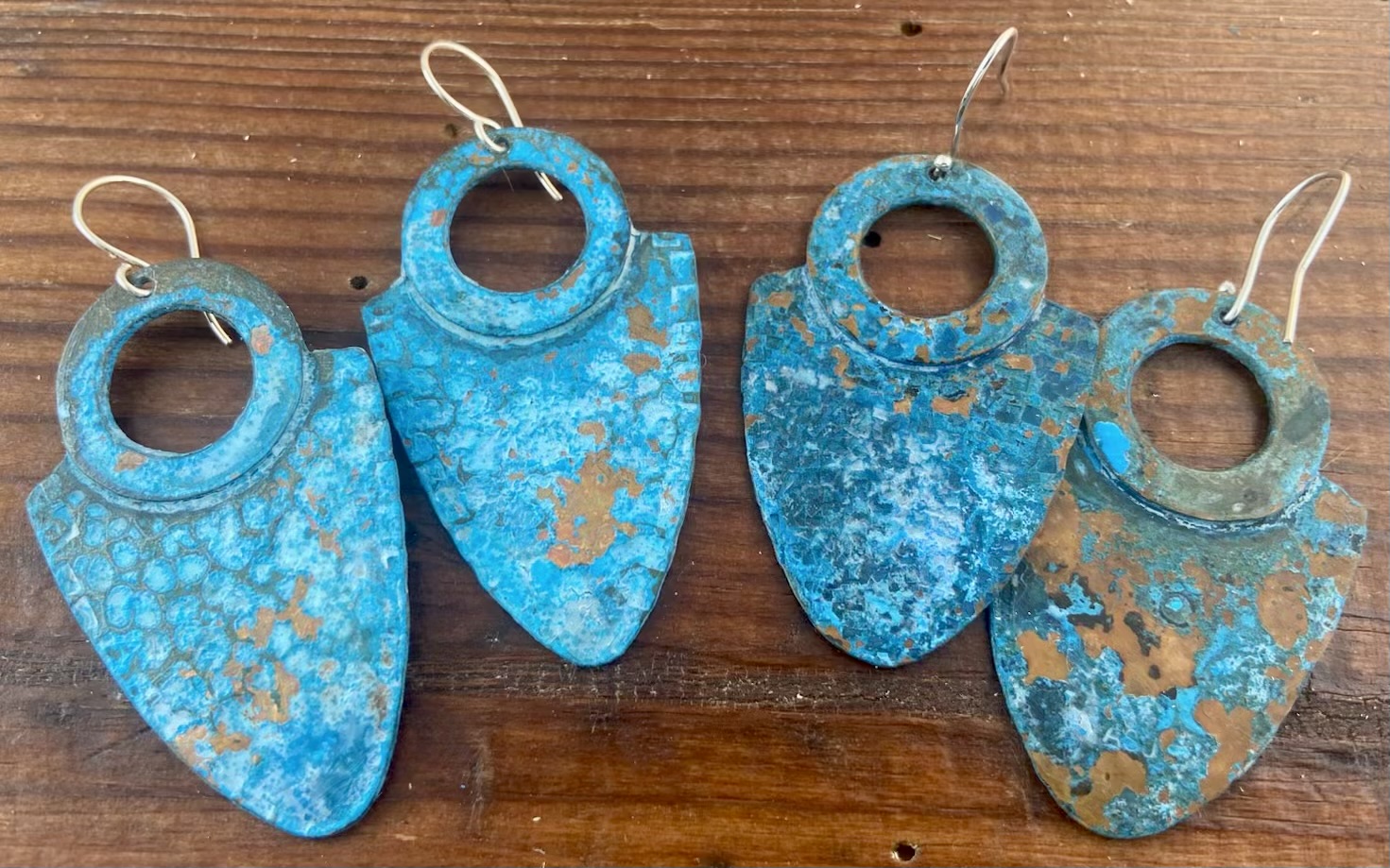 cold connection blue copper earrings