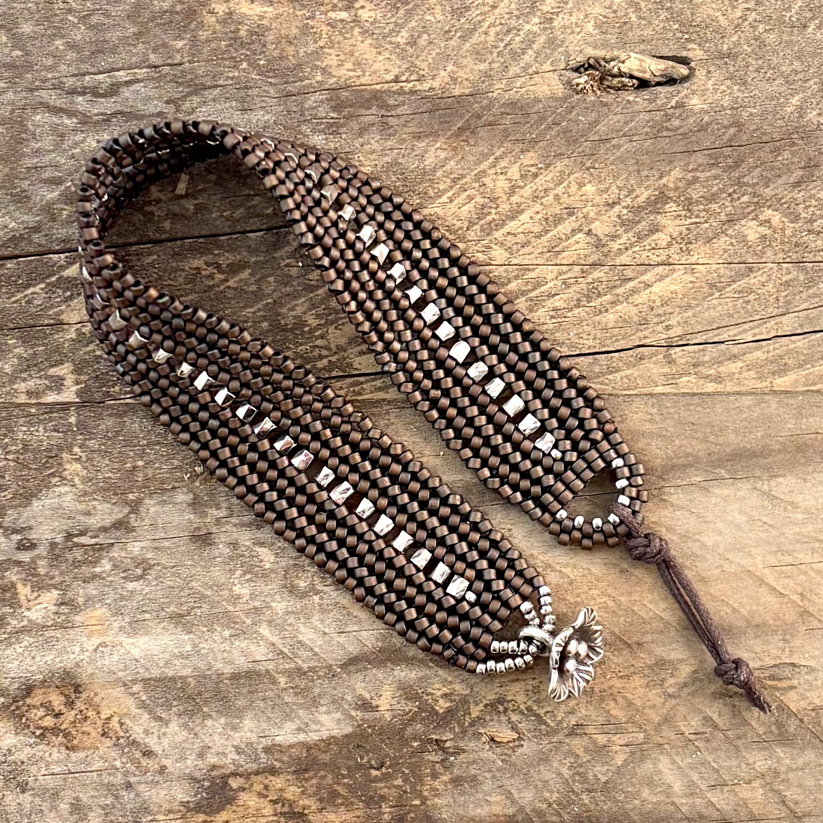 ndebele inclusions with peyote loop bracelet