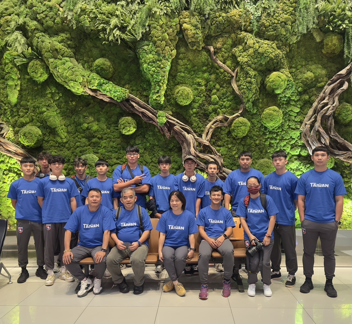 台灣六人制足球代表隊終於順利成行，即將代表 中華民國台灣 出征亞洲盃六人制足球錦標賽會前公開邀請賽