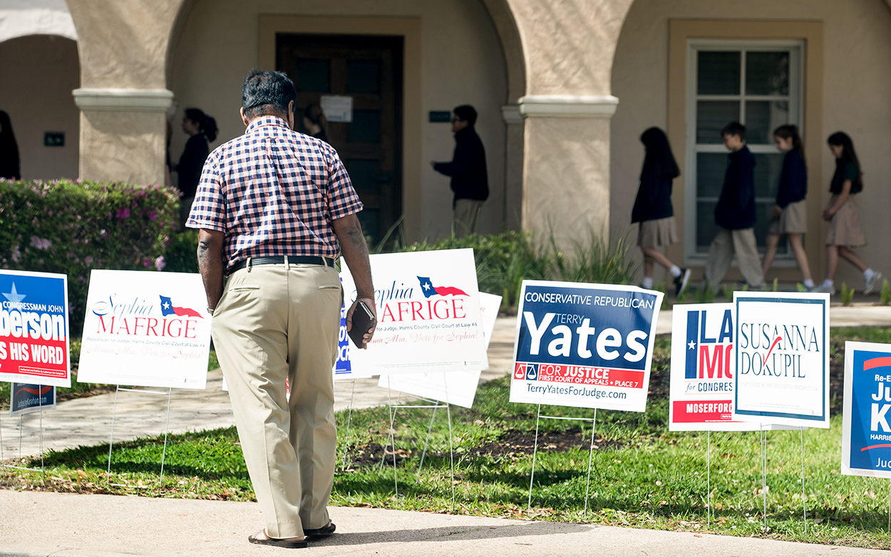 Texas Election Law Harris County Sues Over Law That Eliminates Its - Creative Minimal Pattern - Retina