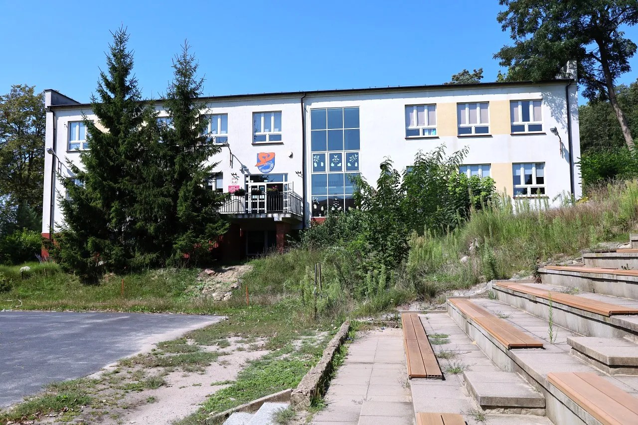 Szkoły Podstawowej im. Janusza Kusocińskiego przy ul. Kościańskiej 4 w Dolsku