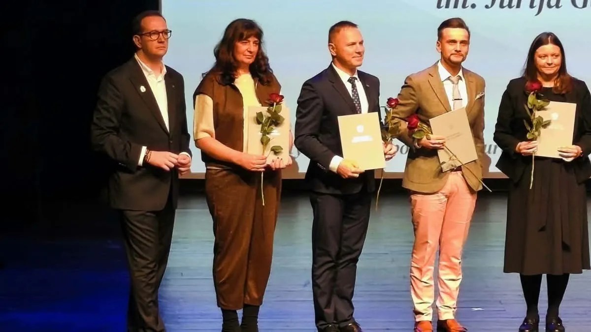 Maciej Walewski podczas uroczystości wręczenia Nagrody Wielkopolskiego Kuratora Oświaty w Poznaniu / fot.: ZSP Śrem