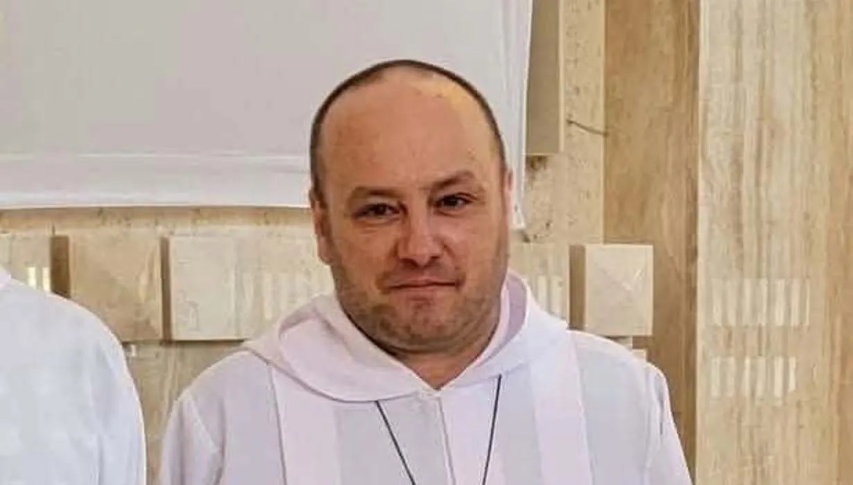 Ministrant Dariusz Wawrzyniak z kaplicy szpitalnej w Śremie