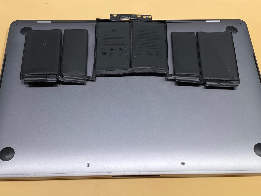 MacBook Pro 13インチ 2018のバッテリー交換】MacBook Pro 13インチ