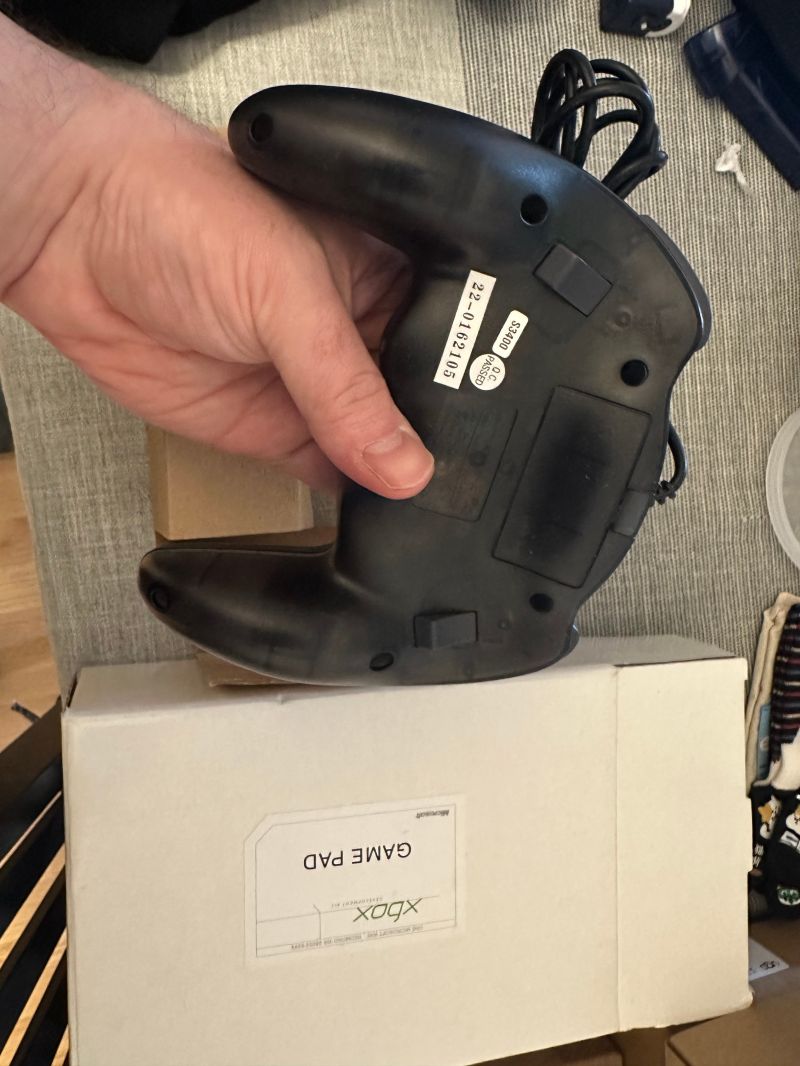 Microsoft Xbox Microsoft Xbox Pepsi Hulk Console Prototype - 8K Light Wallpapers for Desktop