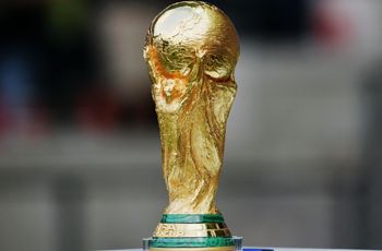 trofi piala dunia