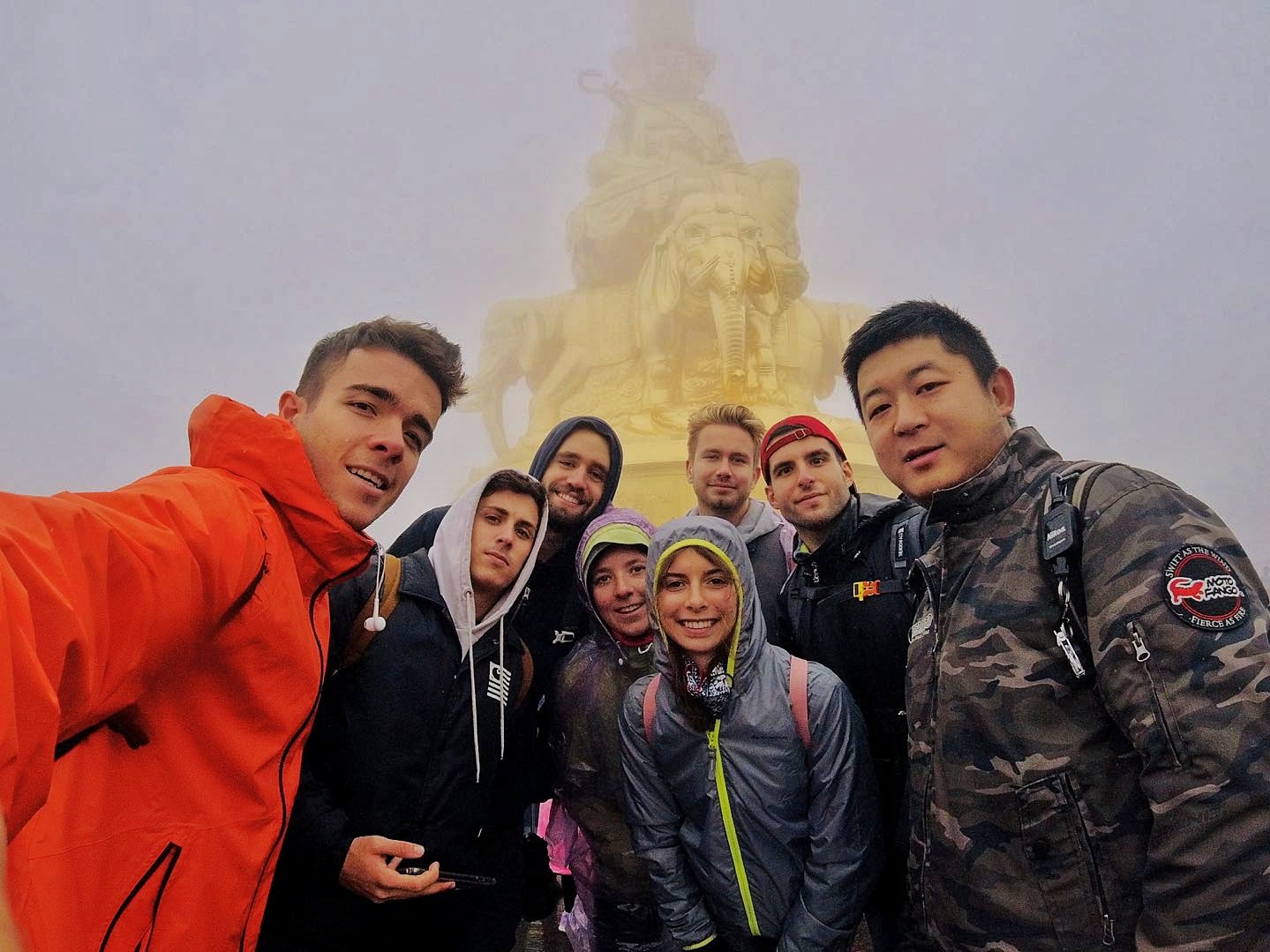 mmexport1538492399936-01