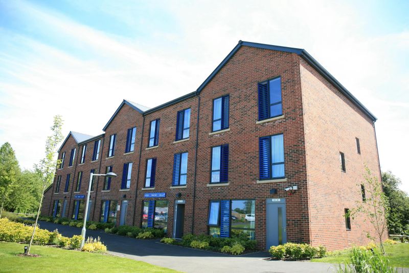 What To Pack To Move Into Accommodation At Ucr University Centre Reaseheath - Gorgeous Sunset Image - Desktop