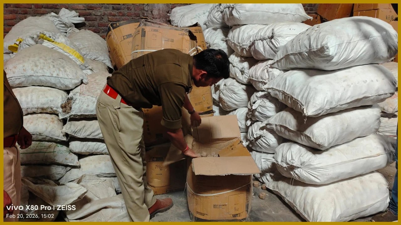Baran Police Seize Illegal Firecrackers Worth ₹40 Crore, Three Warehouses Sealed | Udaipur Kiran