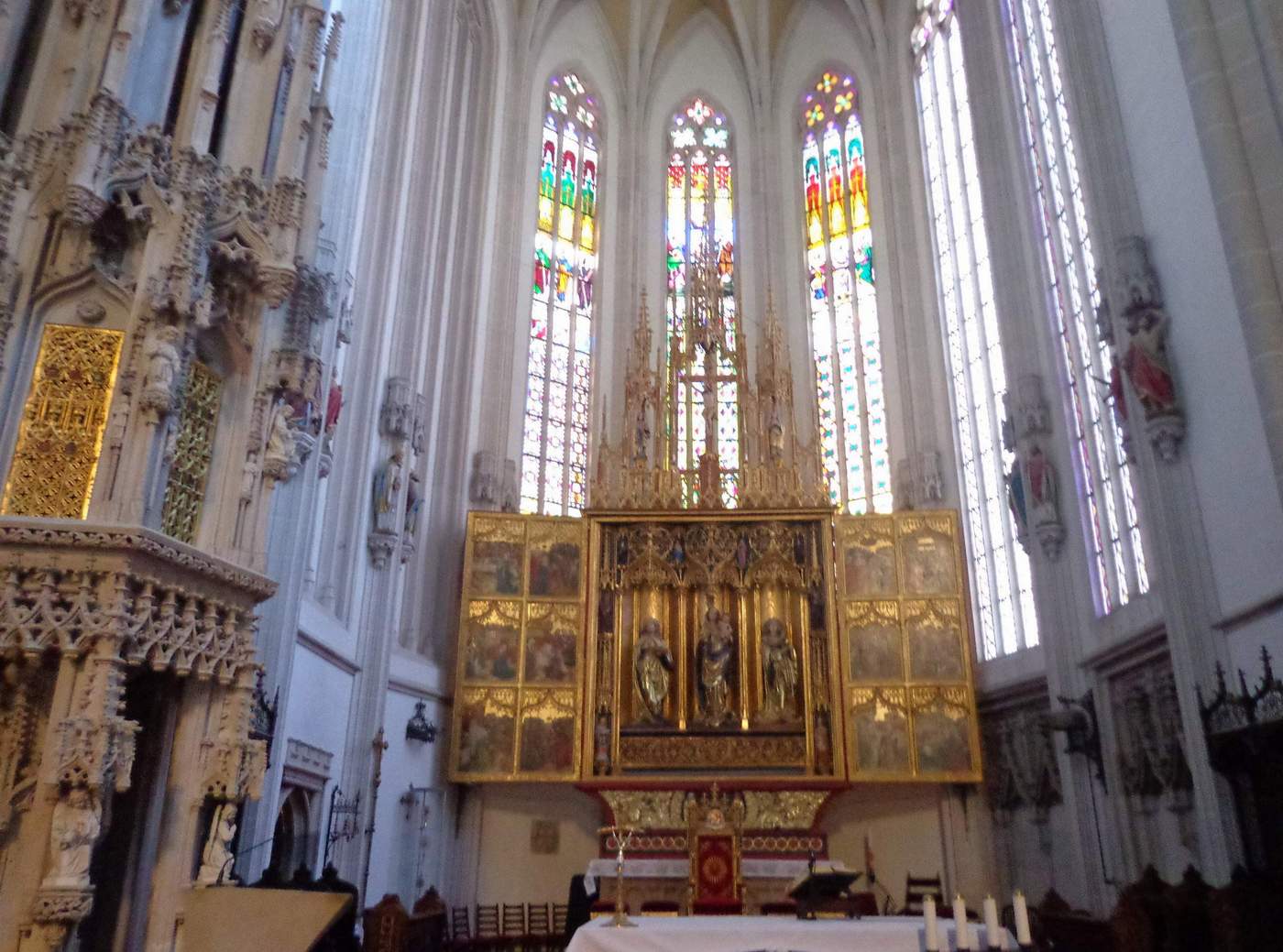 A kassai Szent Erzsébet-székesegyház belseje