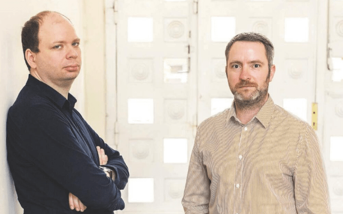 „Egy új erő sikere Magyarországon sem lehetetlen” – Páros intejú Mikecz Dániellel és Rajnai Gergellyel