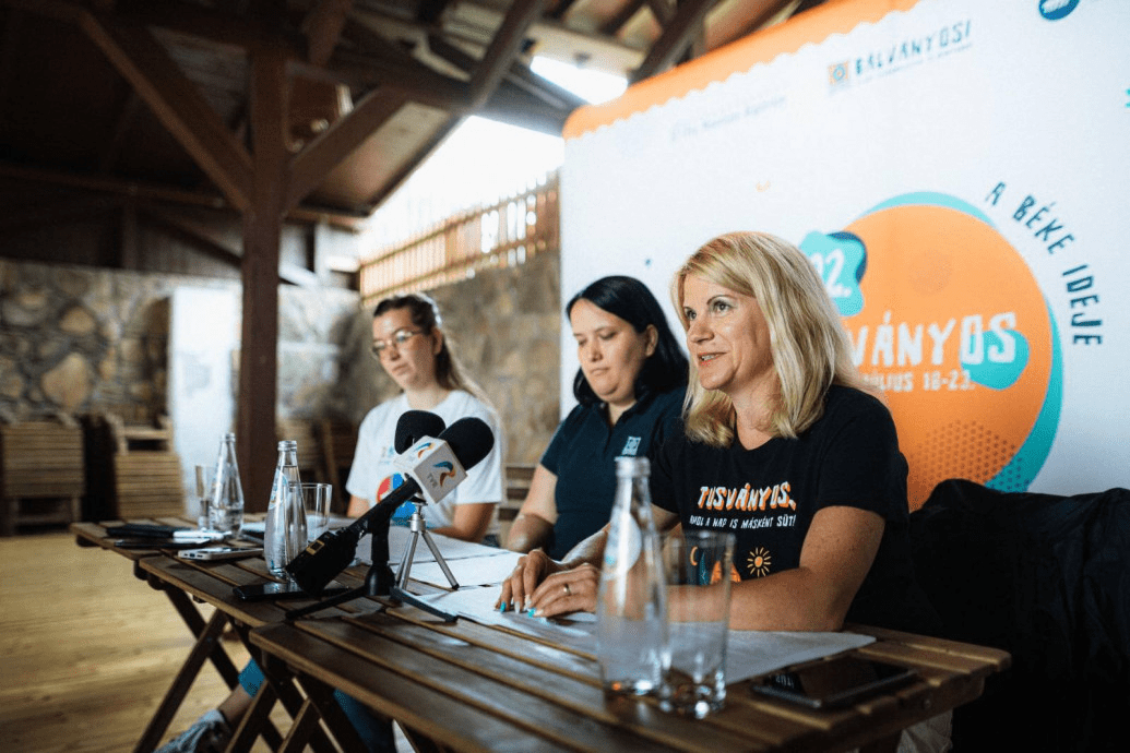 Sándor Krisztina: Nagyobb hangsúllyal és több szereplővel van jelen a magyar kormány Tusványoson, mint tíz évvel ezelőtt