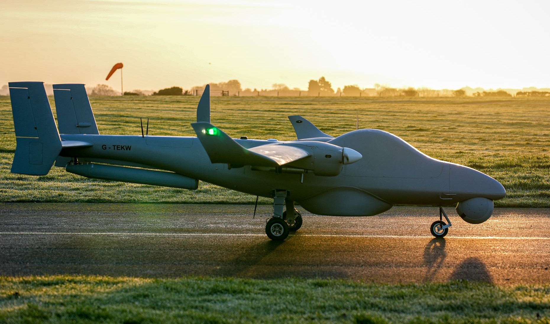 British Army Upgrades: Tekever AR5 Drones to Replace Watchkeeper (2026)