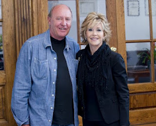 JANE FONDA: I CAME FOR A NEW KNEE AND FOUND A NEW MAN