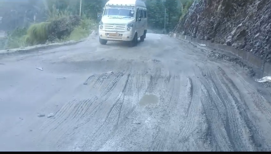 बद्रीनाथ नेशनल हाईवे खस्ताहाल