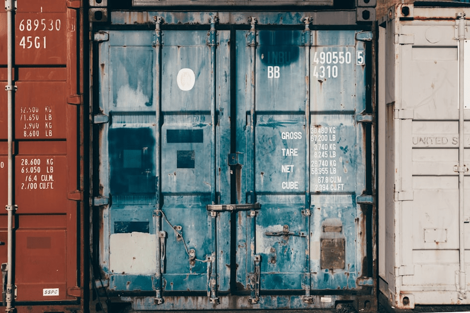 Distribution Strategies in Logistics