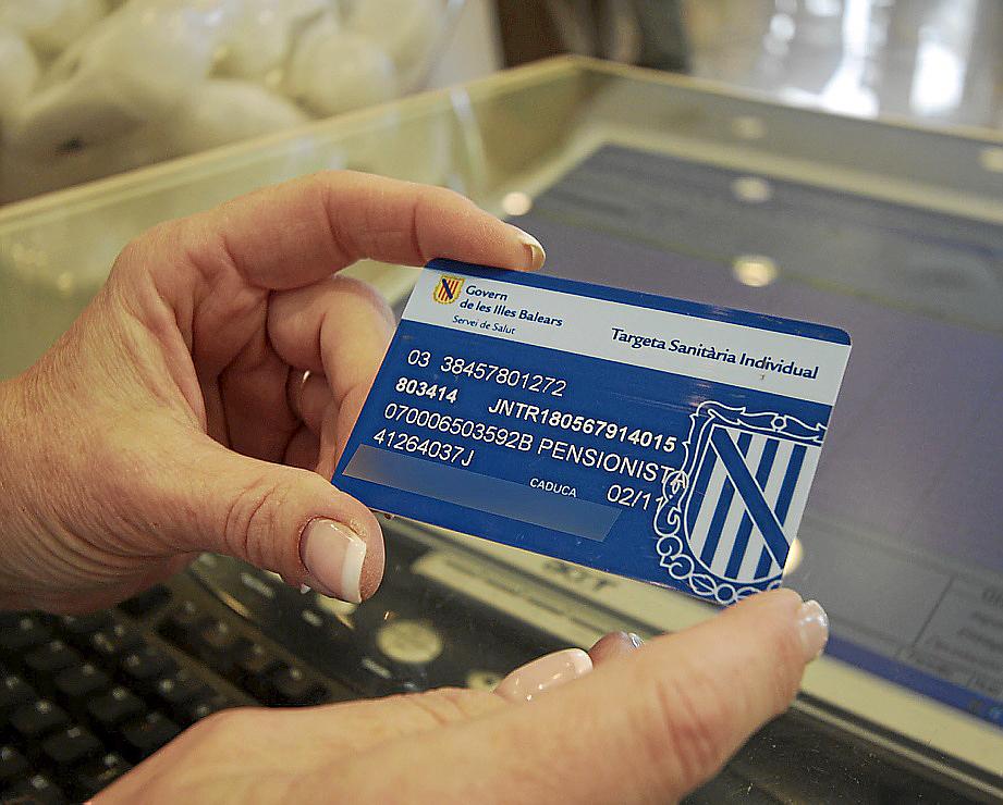 ¡síguenos en google news, facebook y twitter para mantenerte informado con las noticias de hoy! La nueva tarjeta sanitaria, paso a paso Â» Local Â» Noticias