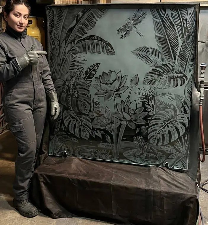 Tropical Sandblasted Glass : Bringing a Lush Botanical Garden Indoors
