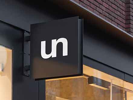 Super easy to use free logo on building mockup. Free Outdoor Sign Mockup Psd