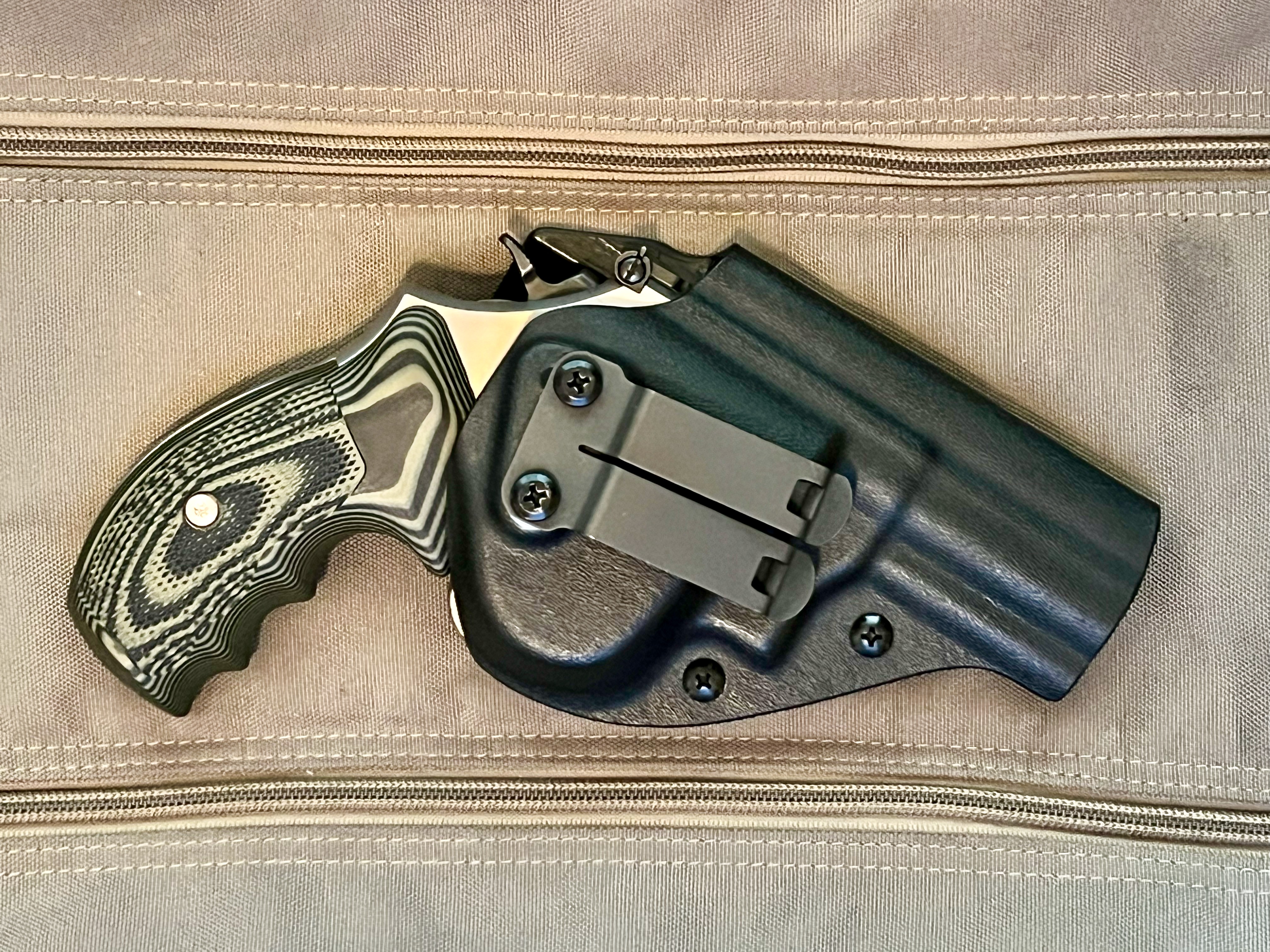 thumbnail image 2 of Staccato C2 Kydex IWB Holster – Carbon Fiber Black, Right Hand, Inside Waistband Concealment 2 of 4