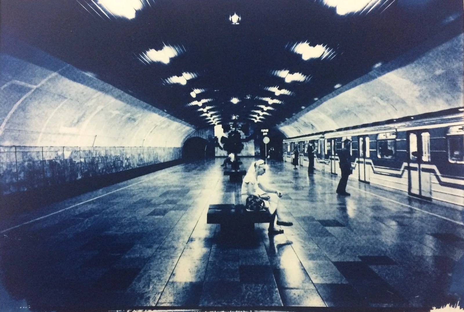Şirin Gazialem, “Tiflis Metrosu”, Cyanotype Baskı, 20×30 cm, 2013