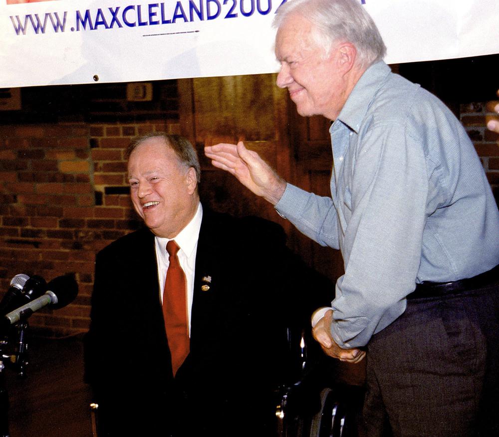 Max Cleland dies; senator and veteran lost limbs in Vietnam