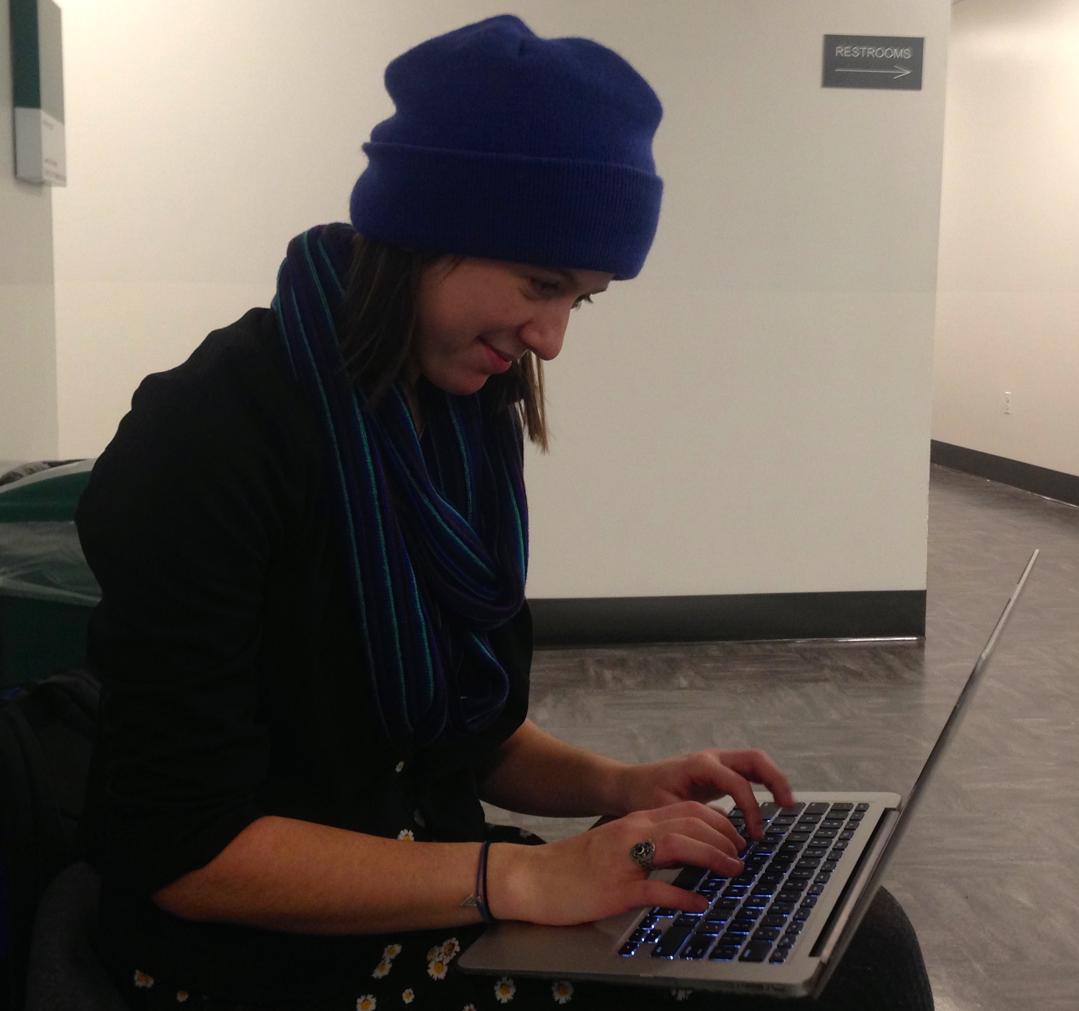 The news editor for the Hofstra Chronicle, Ehlayna Napolitano.