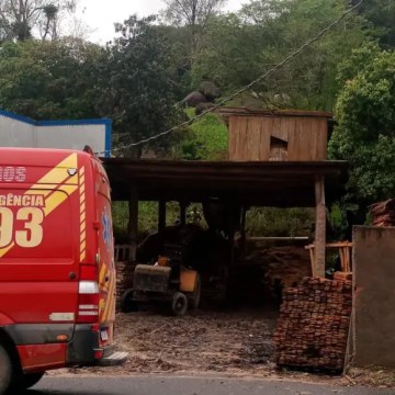 Jovem de 20 anos morre eletrocutado ao trabalhar em obra em Pedras Grandes