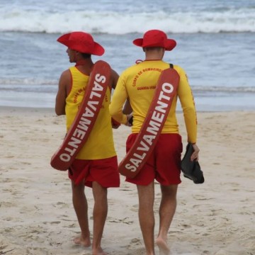 Semana 11 da Estação Verão: 908 mil ações preventivas garantem segurança nas praias de SC Semana 11 da Estação Verão: 908 mil ações preventivas garantem segurança nas praias de SC