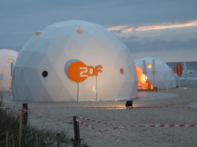Kein Hort der Sicherheit mehr: Auch das ZDF muss in den kommenden Jahren bis zu 400 Stellen abbauen. (Foto: Heike/pixelio.de)