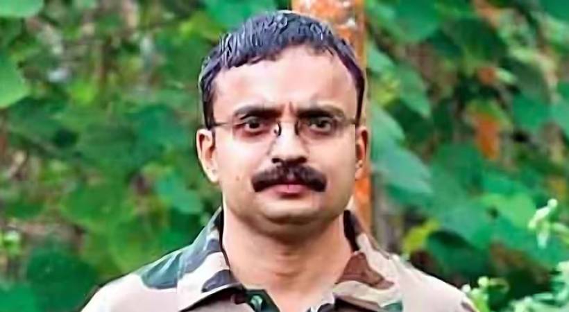 മുട്ടിൽ മരംമുറി പുറത്തുകൊണ്ടുവന്ന ഉദ്യോഗസ്ഥന് അപ്രധാന തസ്തിക; വനംമന്ത്രിയുടെ വാദം പൊളിയുന്നു