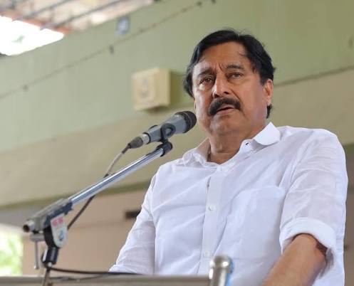 മെസി തട്ടിപ്പ് വിവാദം: മുൻ കായികമന്ത്രി വി. അബ്‌ദുറഹിമാനെതിരെ മൊഴിയുമായി കൂടുതൽ സ്റ്റാഫ് അംഗങ്ങൾ; മുന്നറിയിപ്പുകൾ അവഗണിച്ചെന്ന് വെളിപ്പെടുത്തൽ